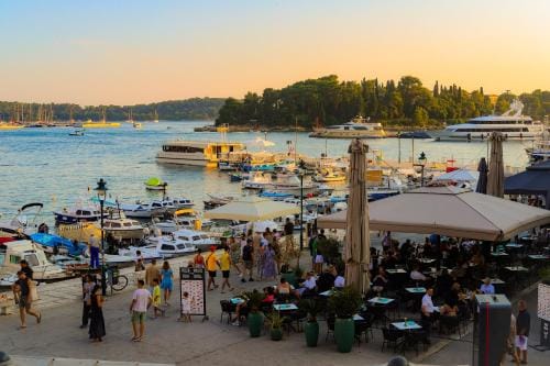 La Riva Apartment Sea View Hotel in Rovinj