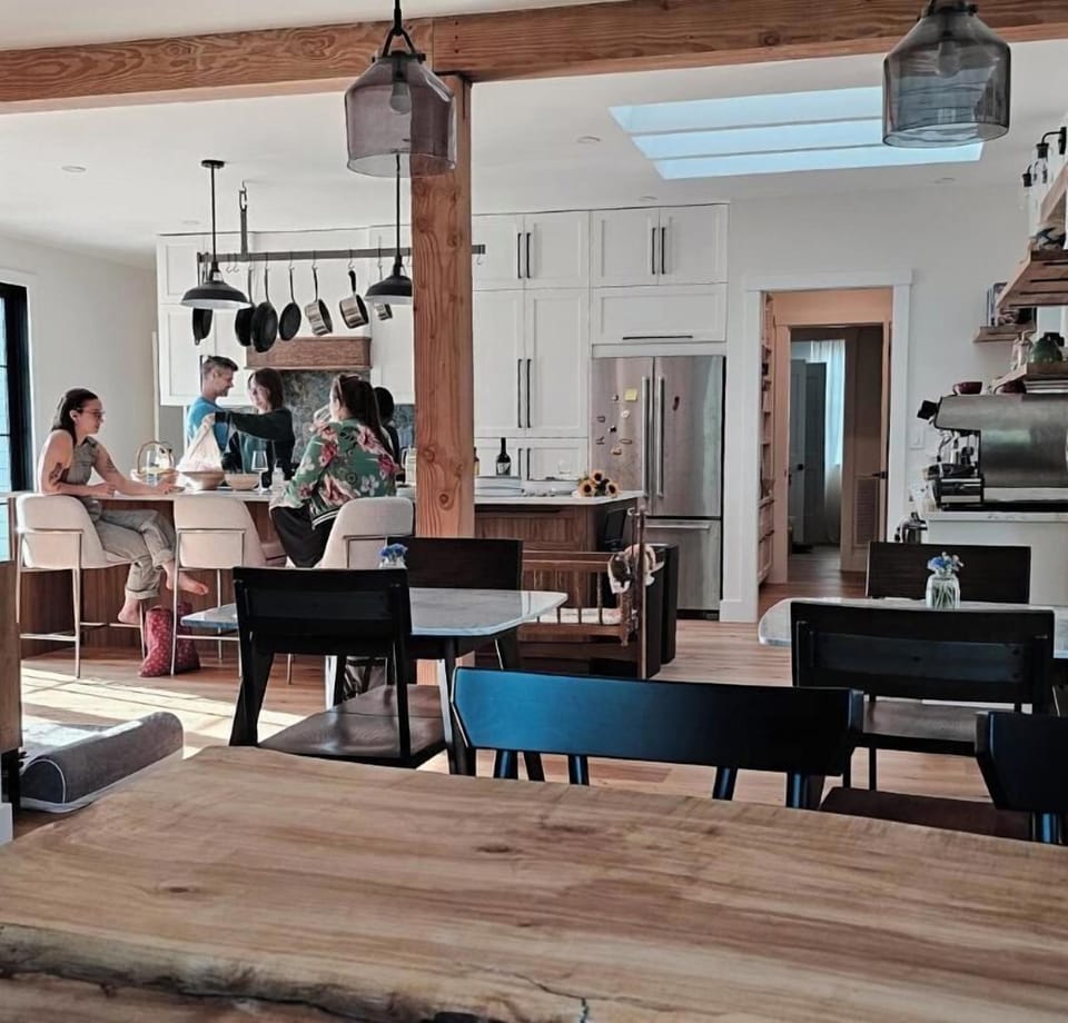 Allora Inn in Hendersonville