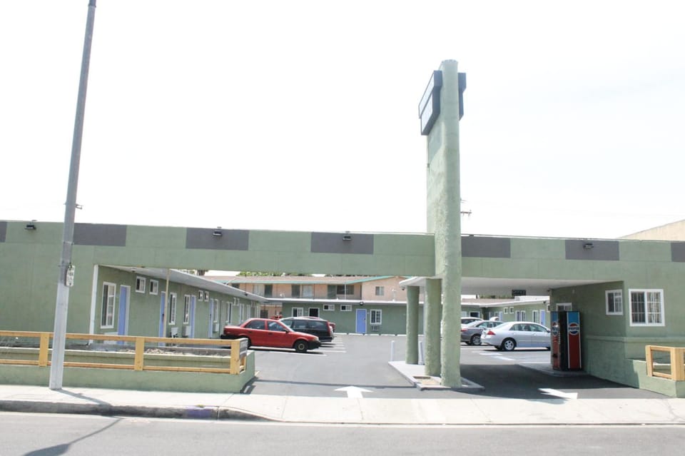 Town House Motel Motel in South Gate
