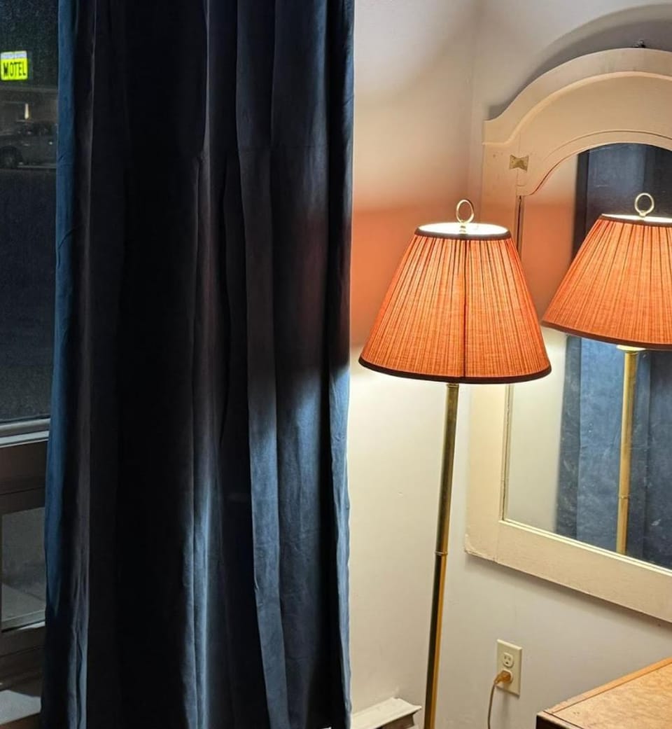 Travellers Choice Motel Motel in Windsor