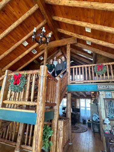 The Walpole Cabin Resort in Lakehills