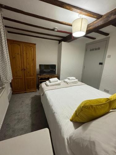Vesna Affordable comfort Hotel in Wales