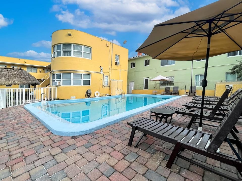 Hollywood Broadwalk Oceanside Hotel Hotel in Hollywood Beach