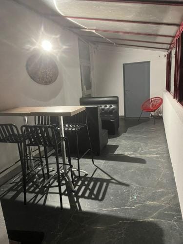 5eme avenue de meaux Hotel in Île-de-France