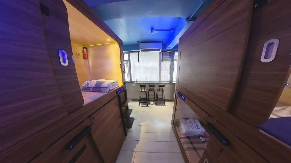 Starway Capsules Hotel in China