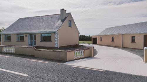 Danubio Guest Accommodation Hotel in County Clare