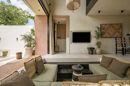 Bedouin Loft Pererenan Hotel in North Kuta
