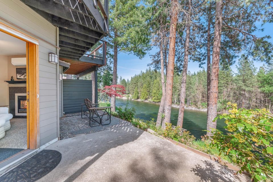 All Seasons River Inn Hotel in Leavenworth
