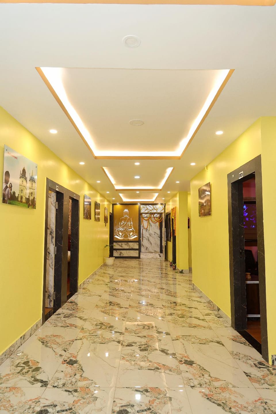Hotel Shree Mani Residency Hotel in India