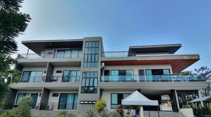 549 Resort & Cafe Lamphun Hotel in Thailand