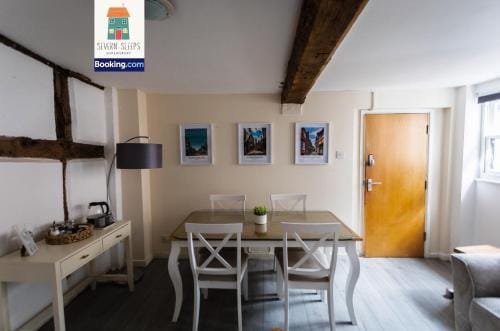 Spacious 5 Family Rooms House By Shropshire Escapes Short Lets & Serviced Accommodation Shrewsbury W Hotel in Shrewsbury