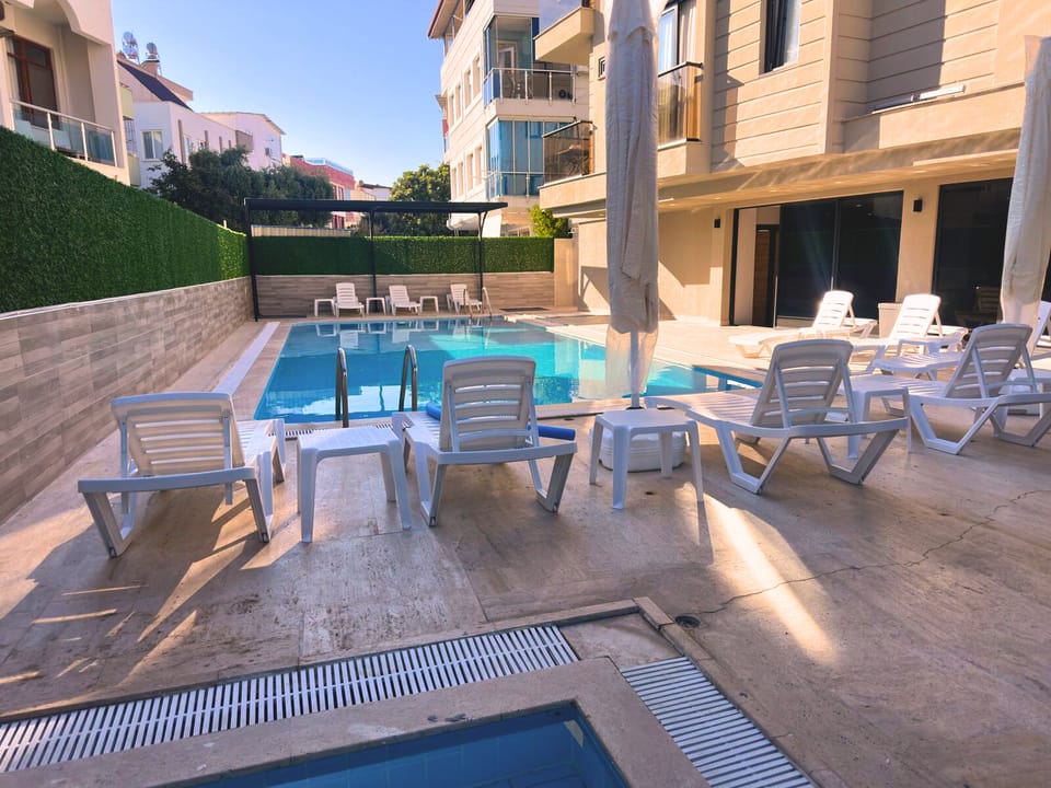 Private pool