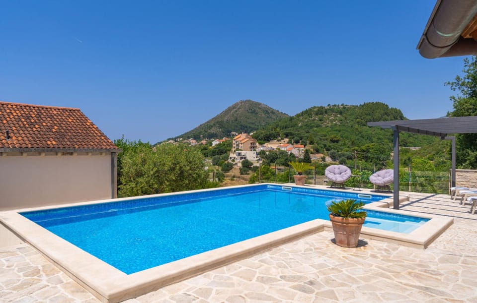 Villa None Kate by Villas Guide Resort in Dubrovnik-Neretva County