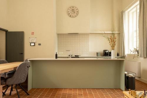 Begijnhofpoort Vakantiehuis Hotel in North Brabant (province)