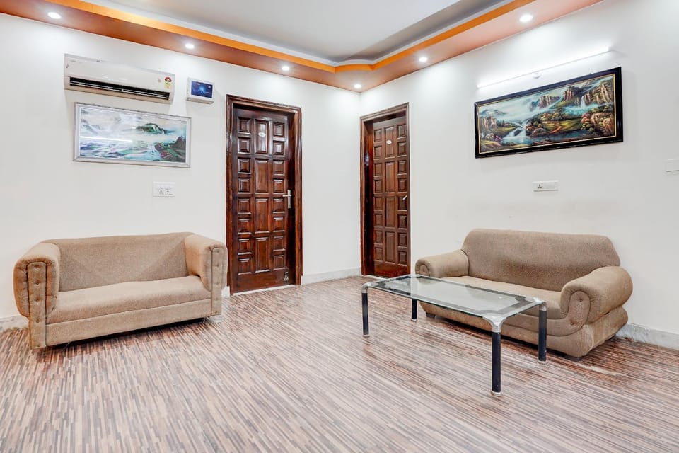 Super Hotel O Raj Mahal Hotel in Gurugram