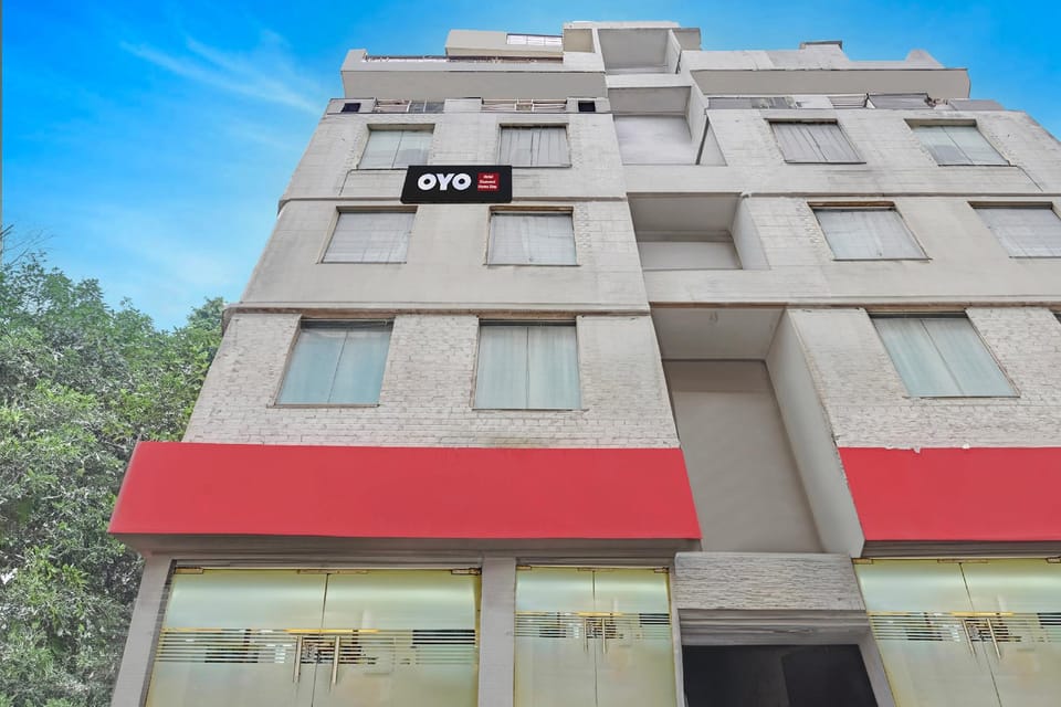Super Hotel O Diamond Home Stay Hotel in Noida