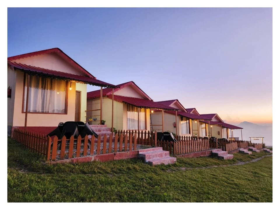 Himaaksh cottages Sigri Hotel in Uttarakhand