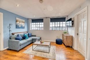 Central 2 Bedroom Apt by Guestz Hotel in Chester