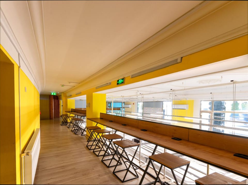 Shared lounge/TV area