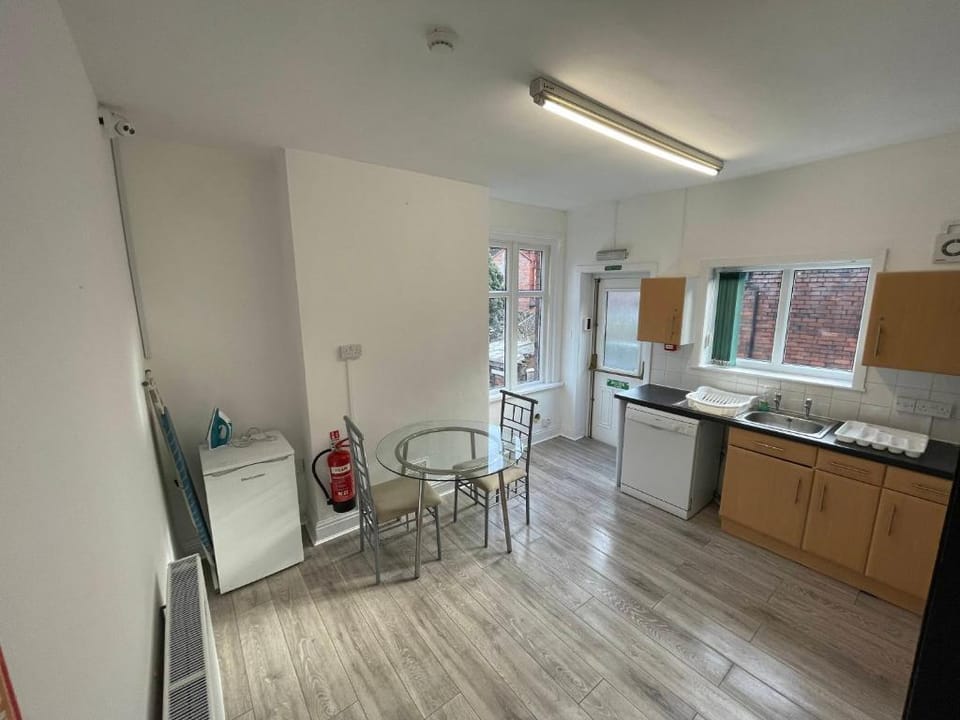 ISUITES Apartment hotel in Newcastle-under-Lyme