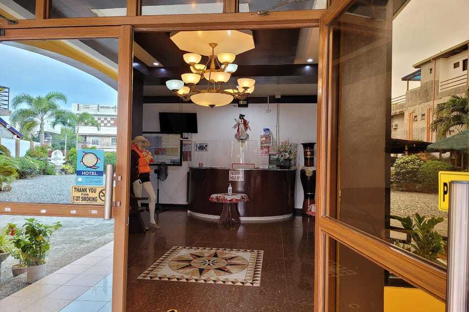 Sea Urchin Hotel near Hundred Islands Hotel in Ilocos Region
