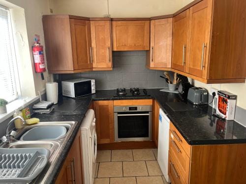 101 - Room 2 - Uplands Hotel in Wales