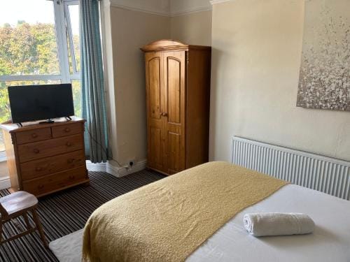 101 - Room 5 - Uplands Hotel in Wales