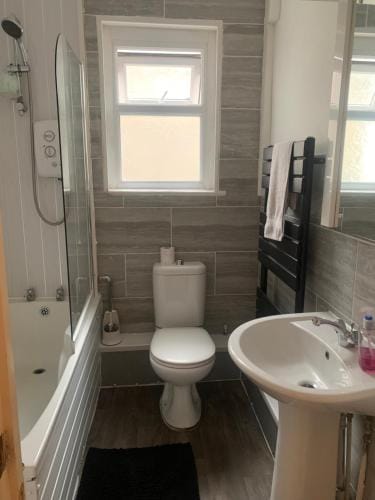 101 - Room 5 - Uplands Hotel in Wales