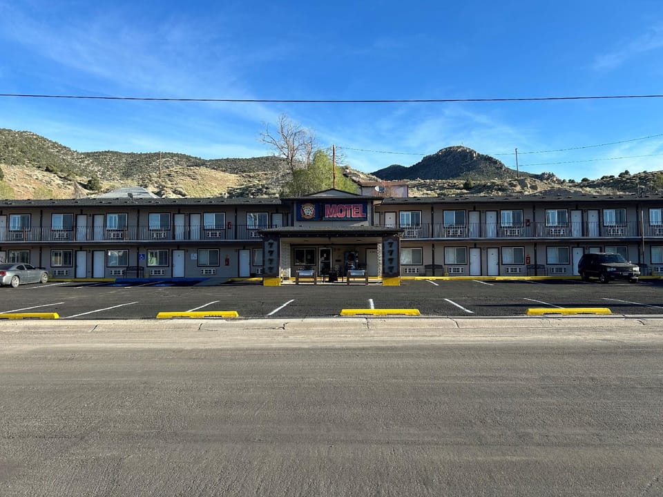 HWY 50 Inn Hotel in Ely