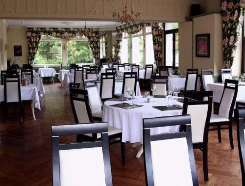 Hotel Restaurant Le Lion Verd Hotel in Normandy