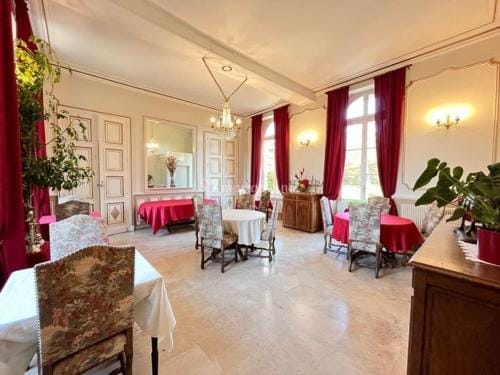 Chateau de CHICAMOUR Hotel in Centre-Val de Loire