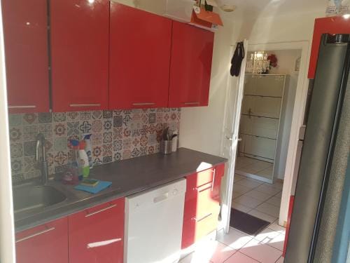 Grande chambre d'hote - 5 mins Gare Annemasse Hotel in Annemasse