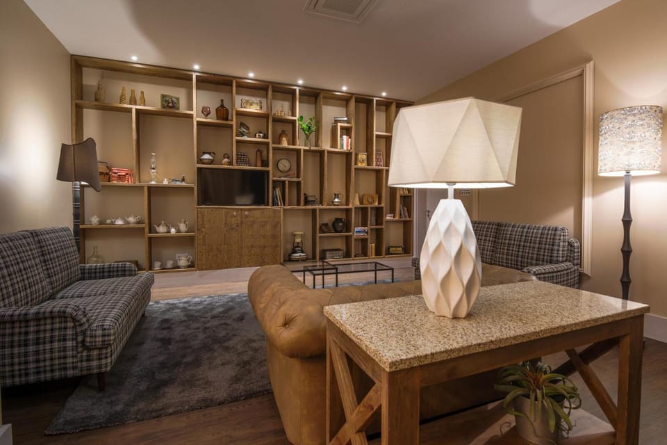 Shared lounge/TV area
