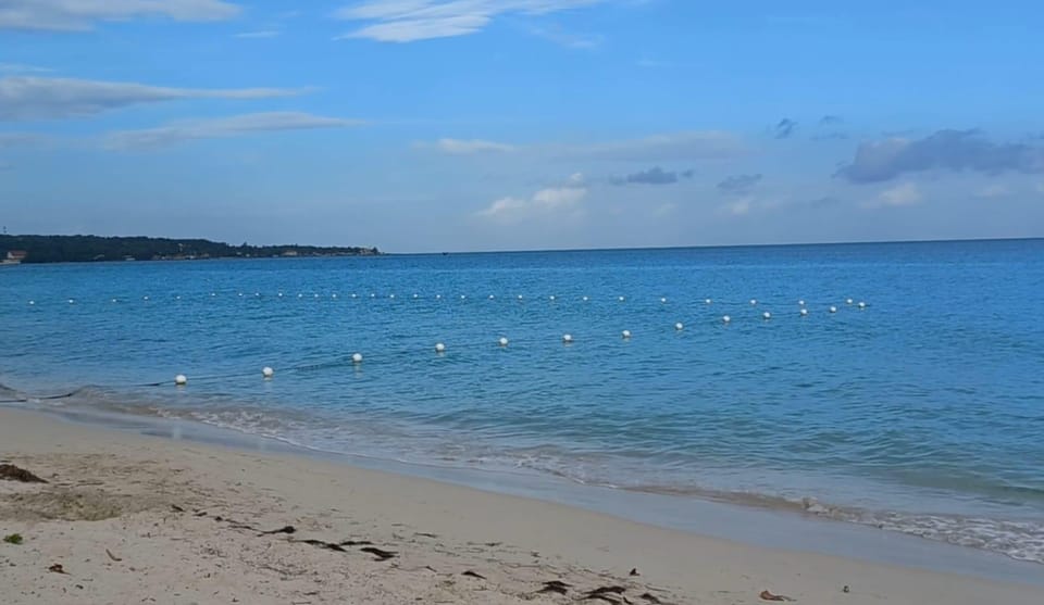 Drifters@One Mile on the Beach Hostel in Westmoreland Parish
