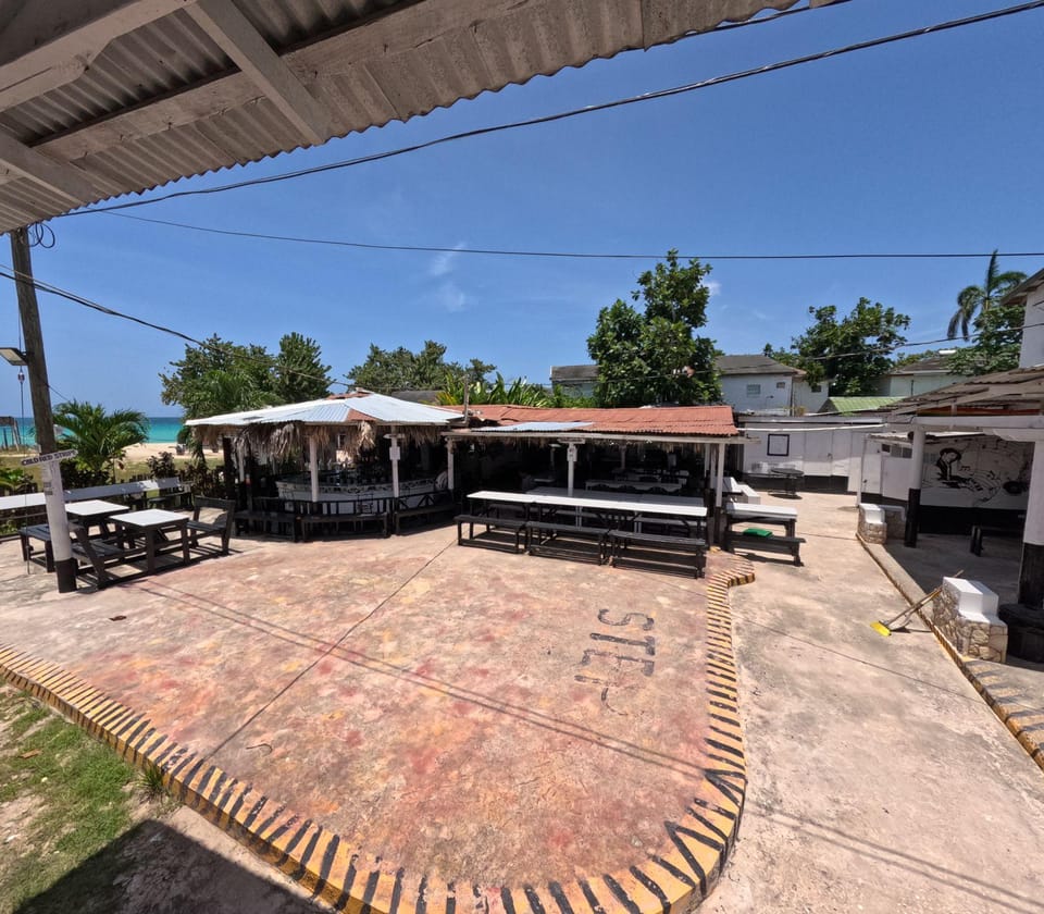 Drifters@One Mile on the Beach Hostel in Westmoreland Parish