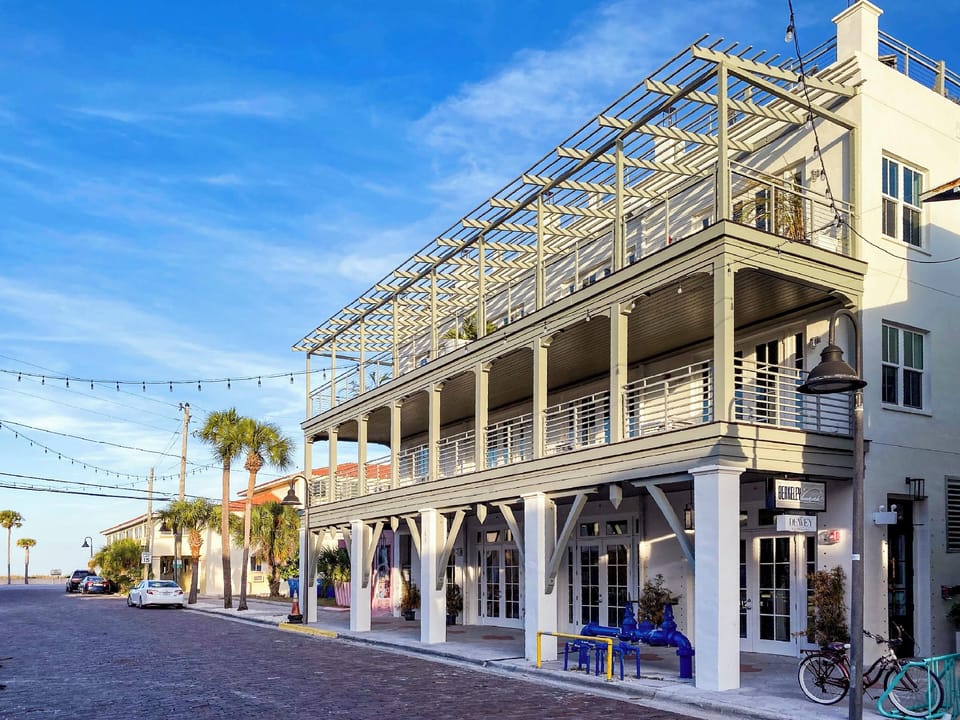 Berkeley Beach Club Hotel in Pass-a-Grille