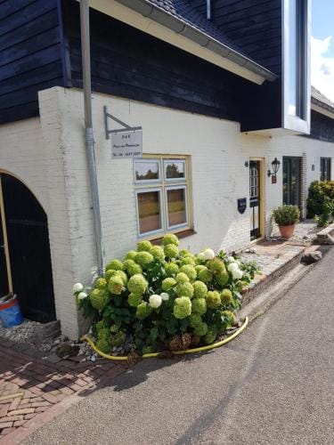 Prins van Poederoijen Hotel in North Brabant (province)