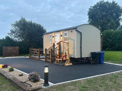 Doon Shepherds Hut Lodge in Northern Ireland