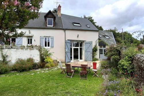 Le Colombier - Chambre Hirondelle Hotel in Centre-Val de Loire