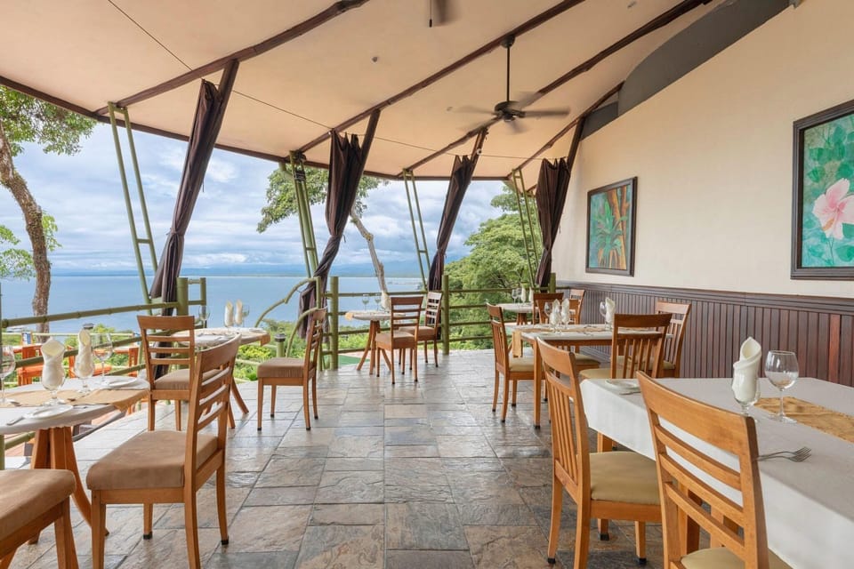 Issimo Suites (Adults Only) Hotel in Quepos