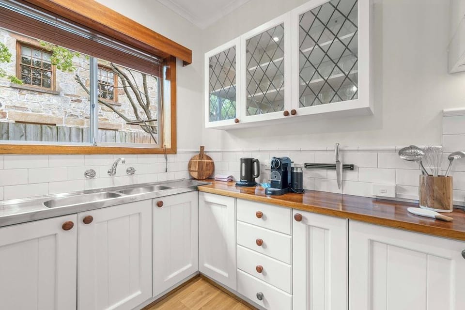 Stylish 3 Bedroom Townhouse - Hobart CBD Hotel in Hobart