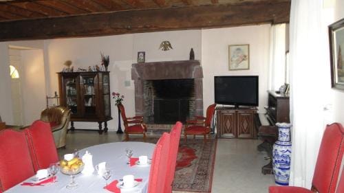 Manoir La Haie Chapeau Hotel in Brittany
