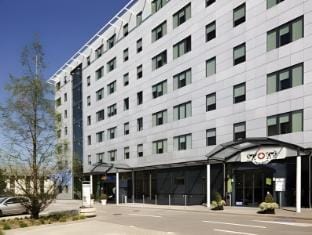 Novotel Suites Genève Aéroport Hotel in Geneva