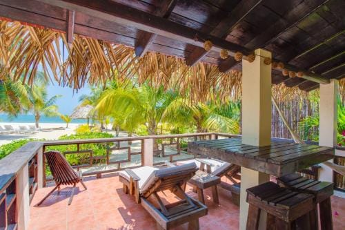 Caribbean Beach Cabanas Lodge in Placencia