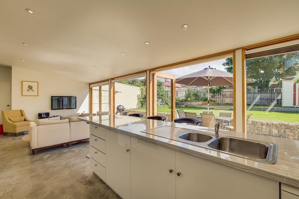 Brampton Cottage Hotel in Tasmania