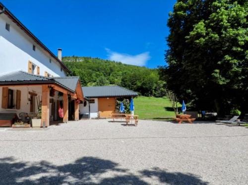 Gites D'etape Les Carlines Hotel in Provence-Alpes-Côte d'Azur