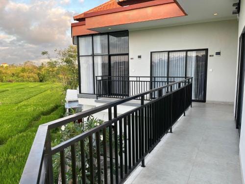 Padi Breeze Guesthouse Pererenan Bali Hotel in Kediri