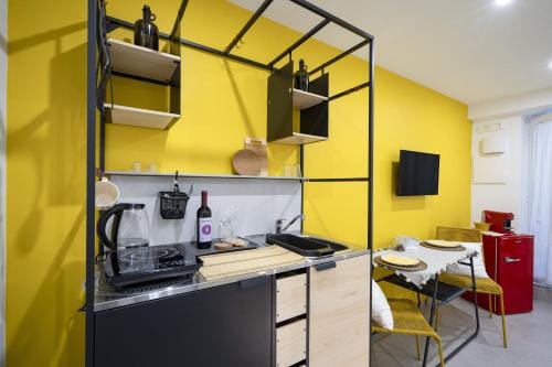 Dimora dei Colori - Yellow Light Hotel in Bari