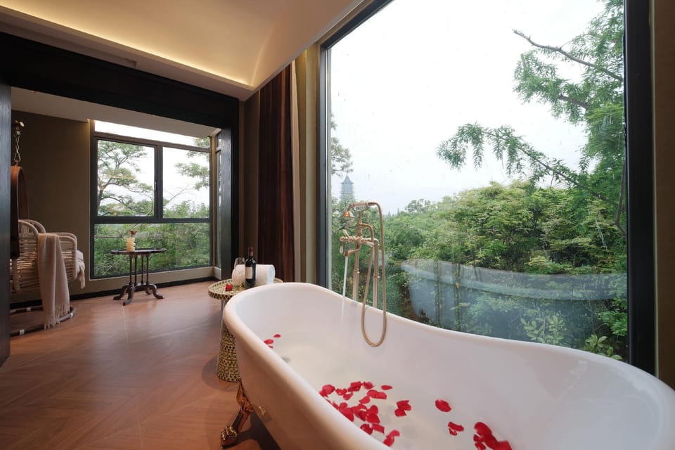 Manyou·Shiguang Forest Hotel (Nanjing Confucius Temple Old Gate East Branch) Hotel in Nanjing