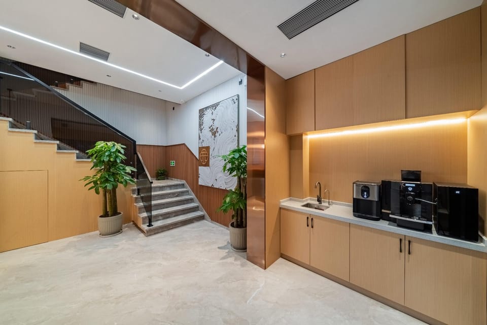 Elong ME Hotel Shanghai Global Harbor Meiling North Road Subway Station Hotel in Shanghai